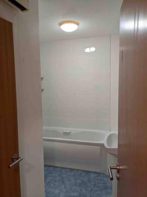 Beautiful 2 Bed Apt In Grand Canal Dublin Bagian luar foto