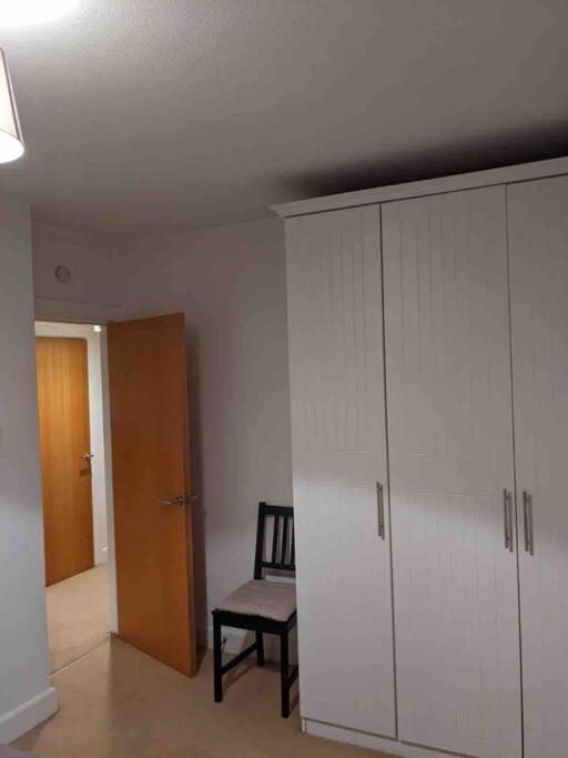 Beautiful 2 Bed Apt In Grand Canal Dublin Bagian luar foto